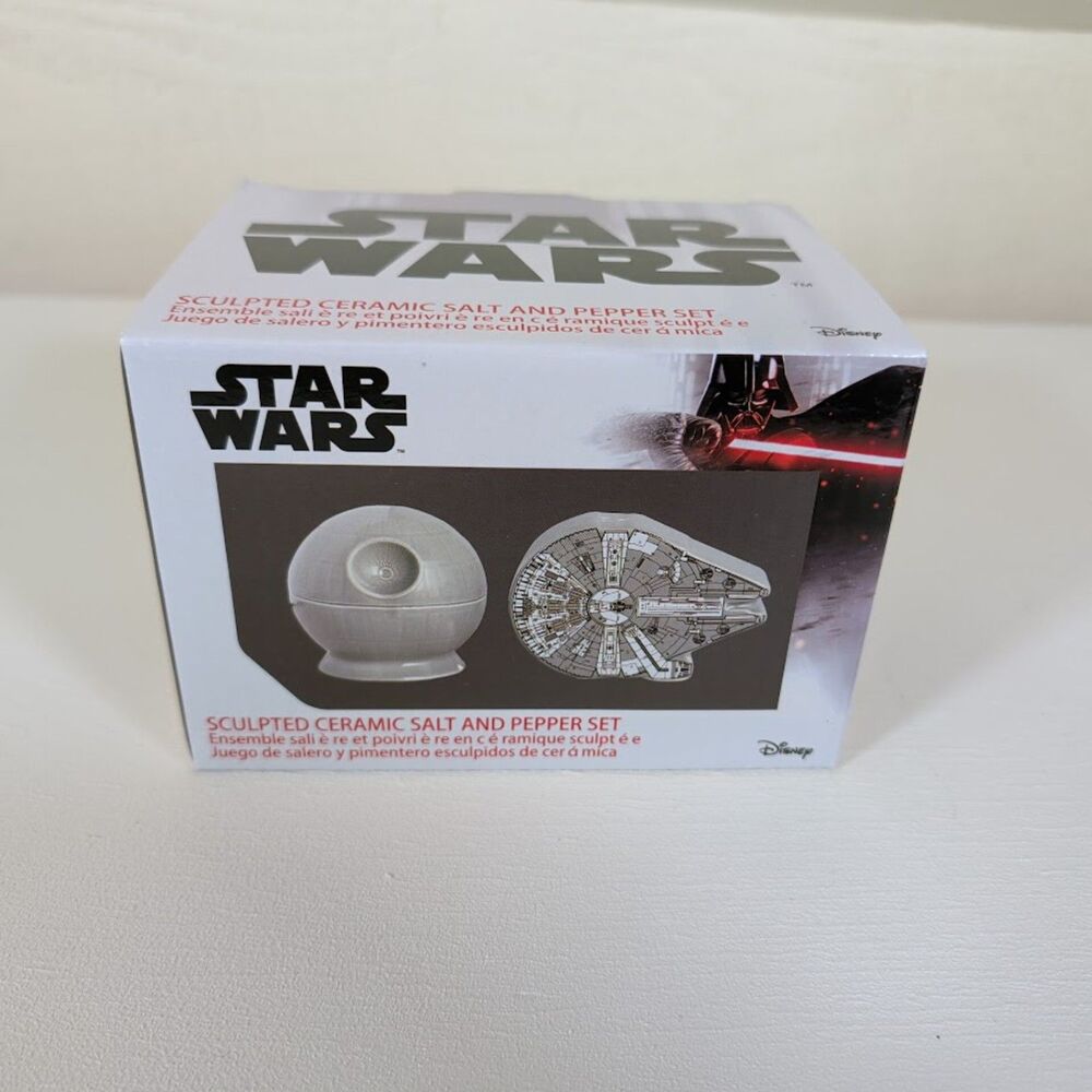 Disney Star Wars Sculpted Ceramic Salt and Pepper Set NIB